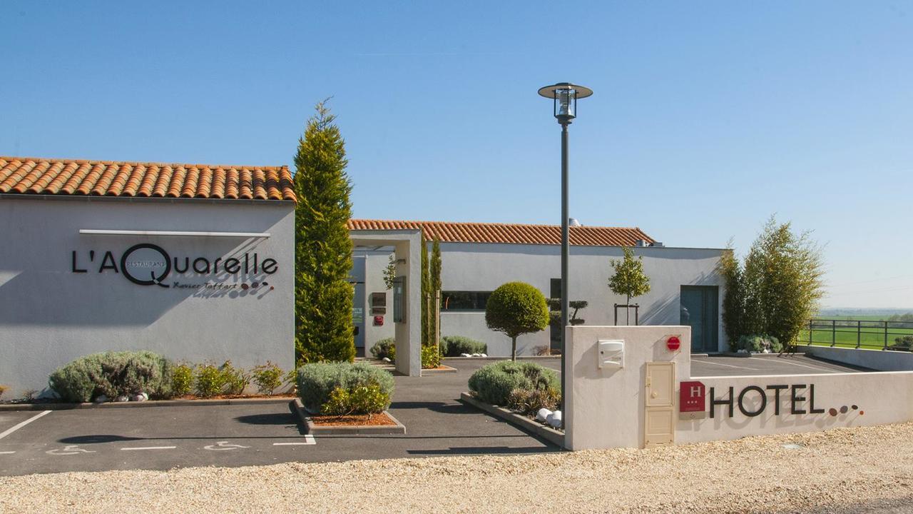 Hotel-Restaurant L'Aquarelle Breuillet  Eksteriør bilde
